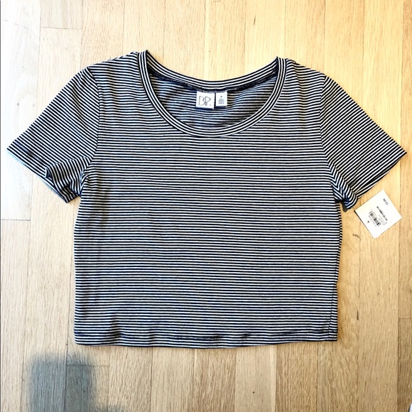 ⭐️ 2/$10 NWT BP Black and White Striped Crop Top - Picture 7 of 8